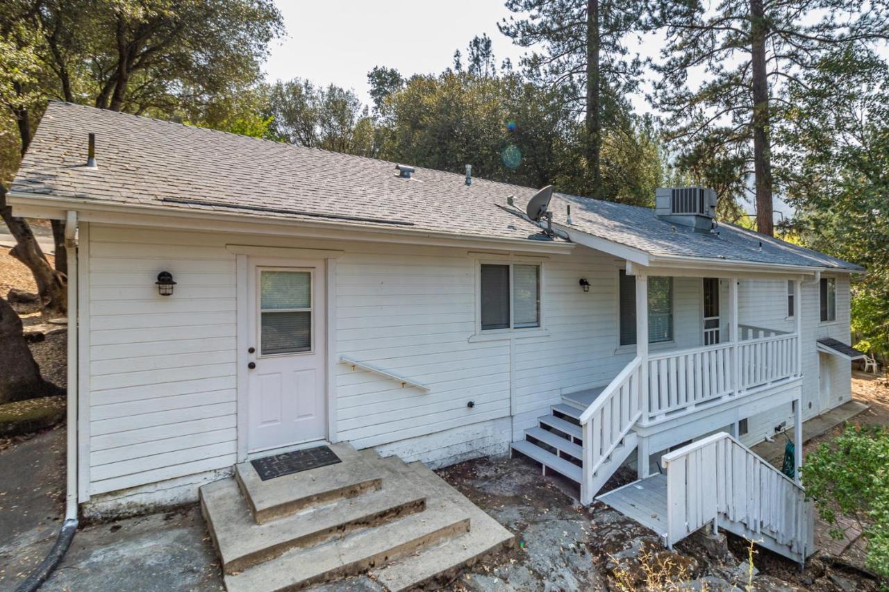 Pine Place Oakhurst Extérieur photo
