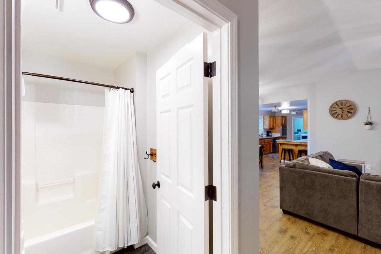 Pine Place Oakhurst Extérieur photo